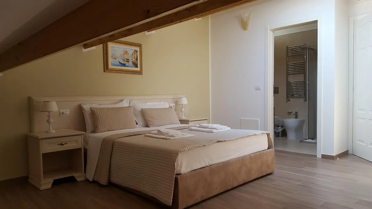 Villa Cavour Comacchio 3*,  Italy