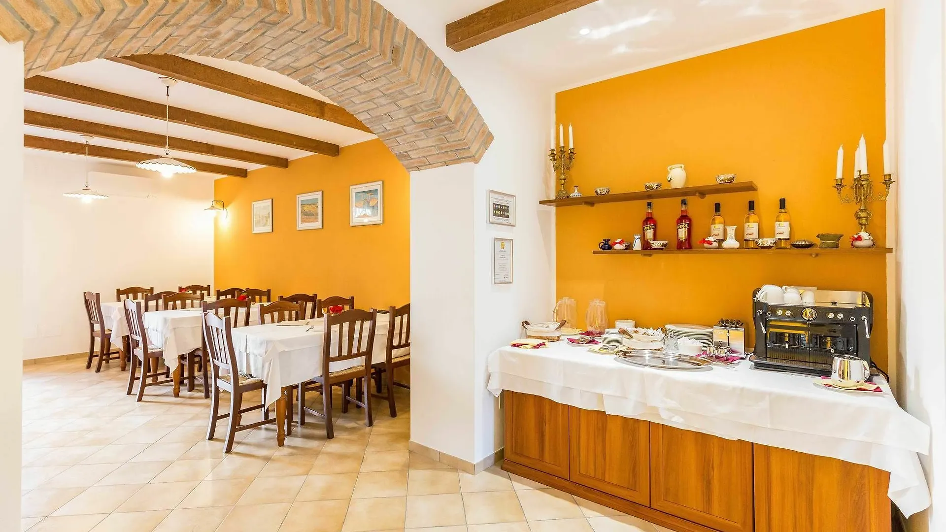 Villa Cavour Comacchio 3*,  Italy